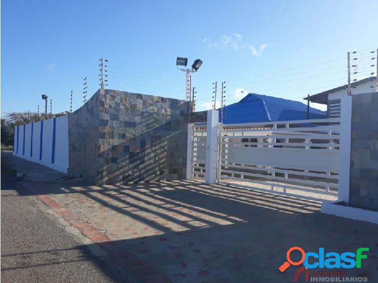 Casa en venta en Zarabón. Punto Fijo