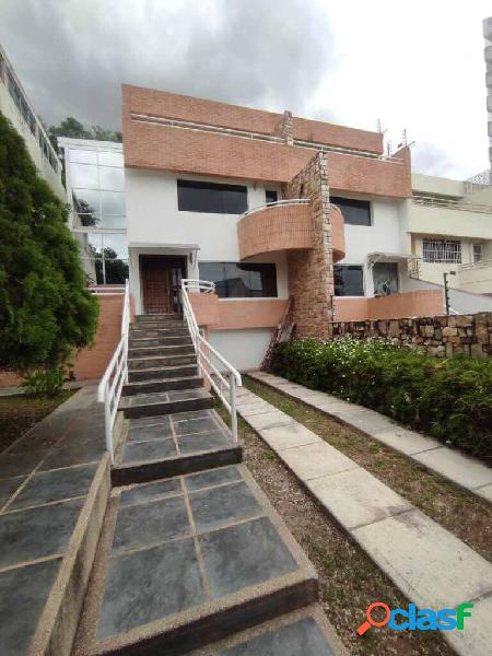 DE OPORTUNIDAD ESPECTACULAR TOWN HOUSE EN EL PARRAL