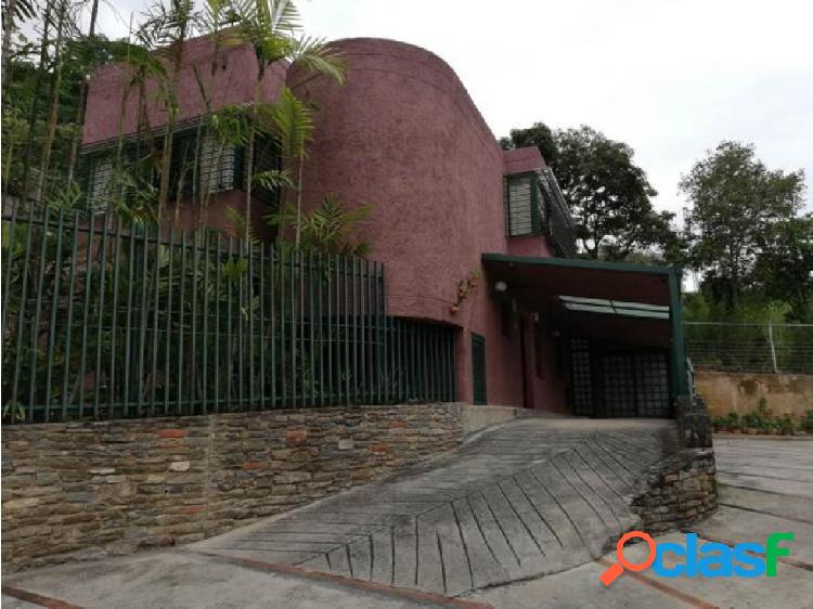 Casa en Venta en Colinas de Los Chaguaramos Adri 04143391178