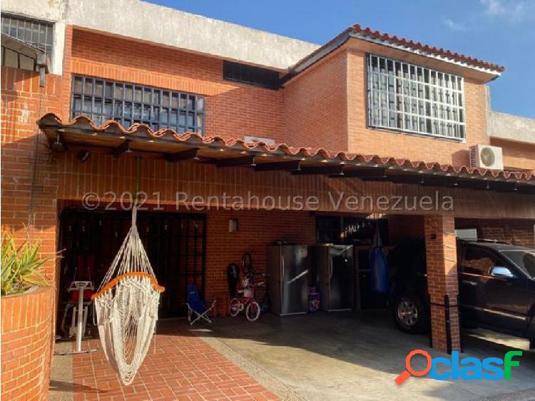 Casa en Venta en Urb Miranda 22-726 Adri 04143391178