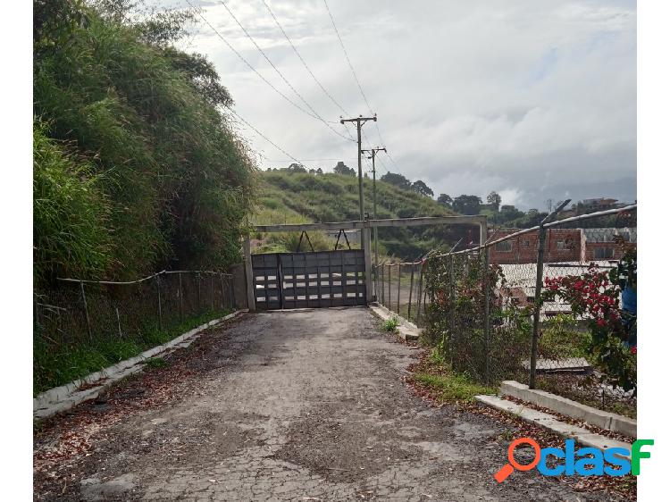 Terreno de 373 m2 en Conj Res Los Leones Llano Alto Carrizal