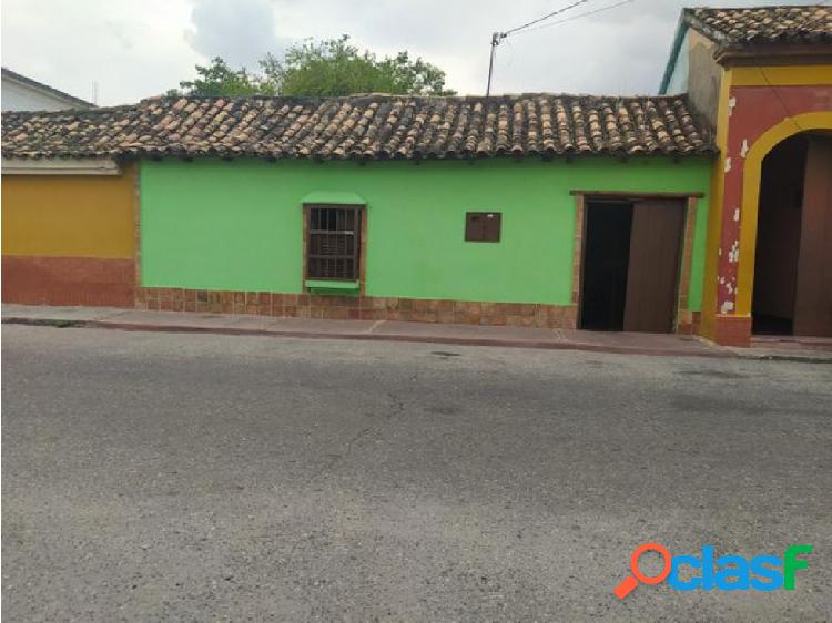 Casa en venta en Centro Barquisimeto Mls# 21-2947 FCB
