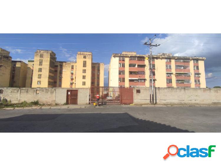 APARTAMENTO EN VENTA SECTOR LOS SAMANES