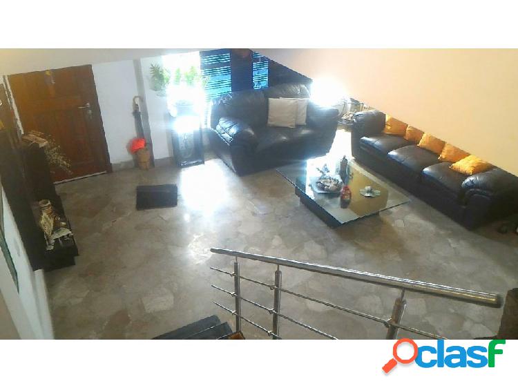 Casa en Venta en Los Palos Grandes 5H /6B /5P