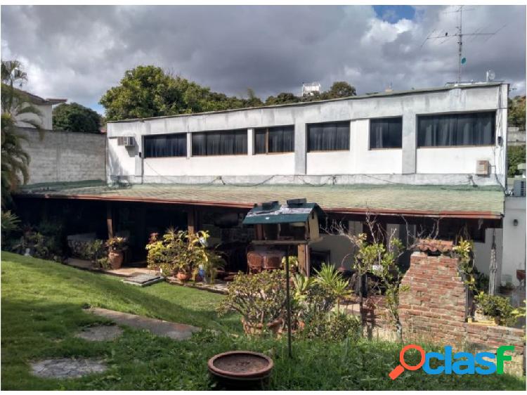 Se vende casa 832 m² 5h+s/5b+s/6p en Cumbres de Curumo
