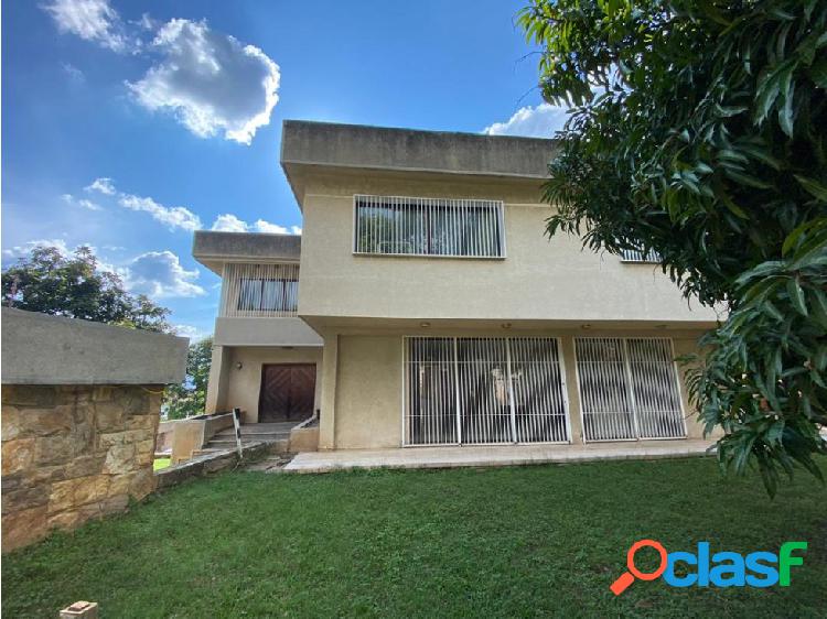 Venta de casa en Altamira - 950m² - 4h+3s/6b+3s/6p
