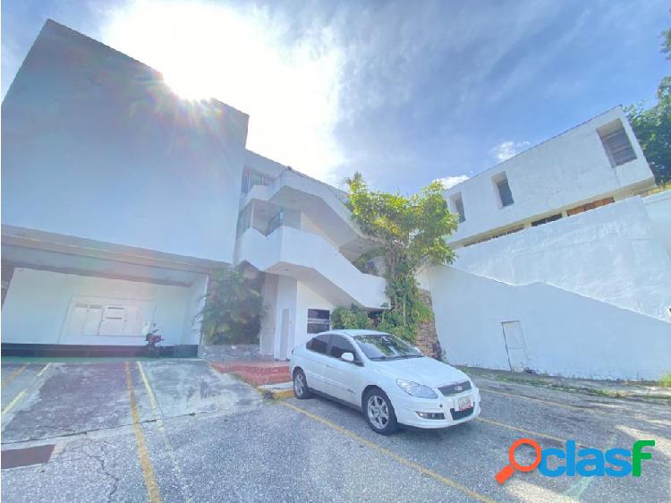 Se vende Edificio 2637,84 m² 8o/14b/35p- Prados del Este