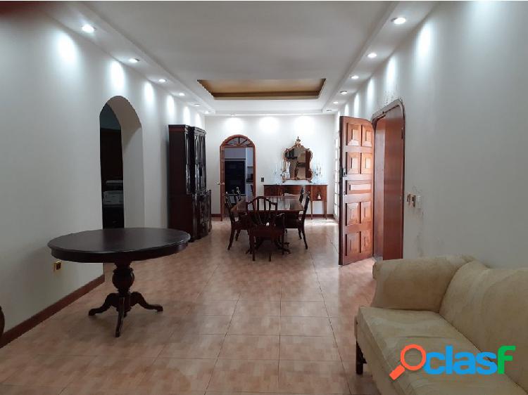 Se vende casa 503 m² 4h3b+s/2p en La Florida