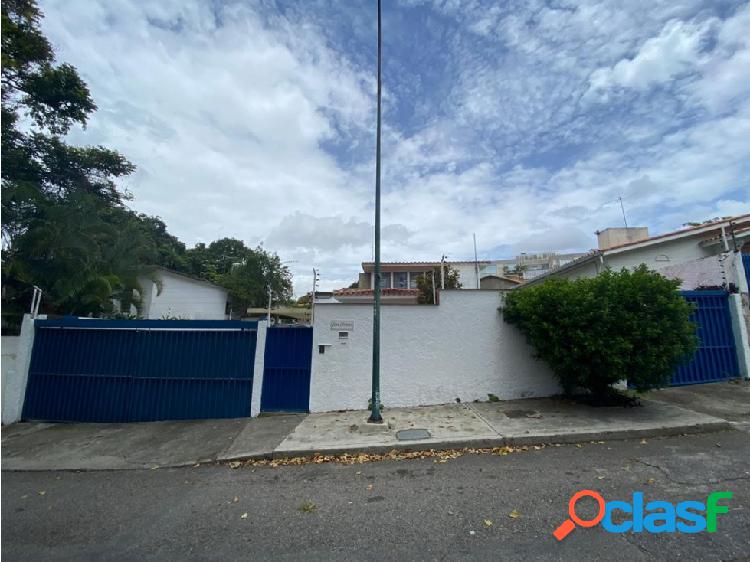 Se vende casa 550 m² 6h+s/6b+s/6p en Altamira