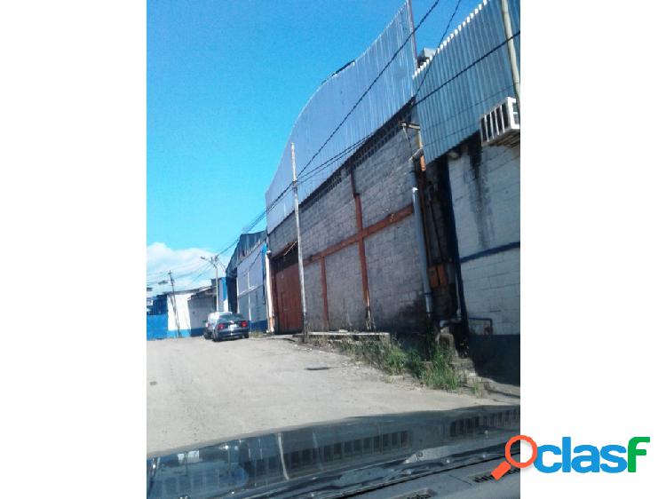 Se vende galpón 650m2 Mariches 2495