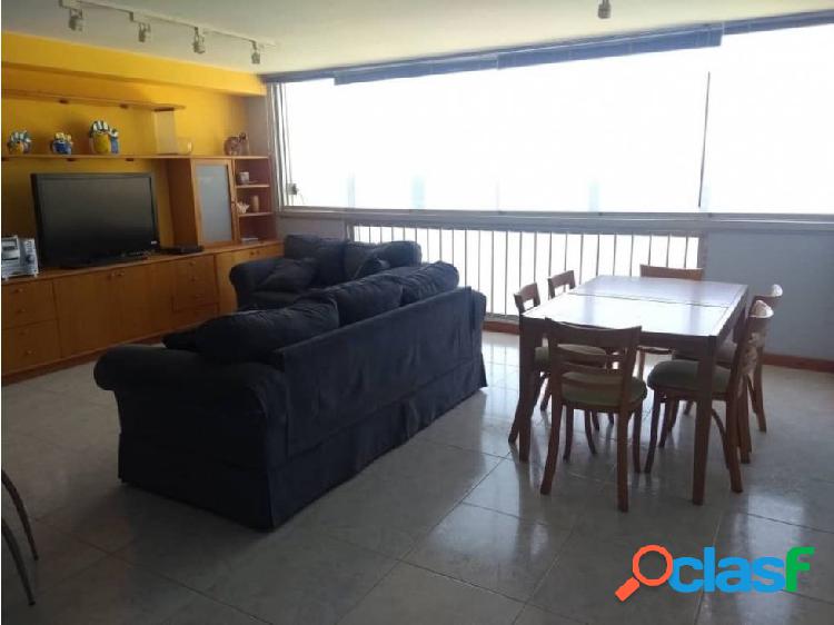 Vendo/alquilo apto 140m2 4h/3b/0p Playa Azul 0876