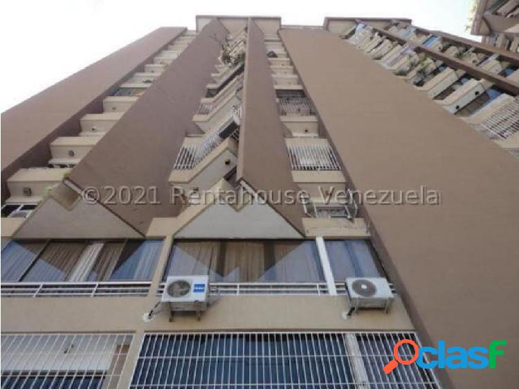 Apto.en venta en Clnas.de Bello Monte 22-12880 Sandra W.