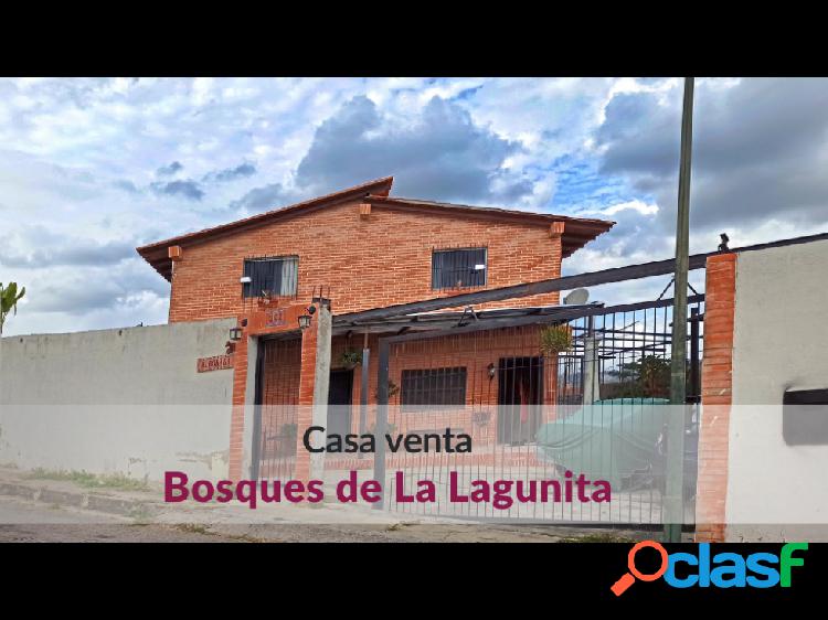 Oportunidad casa en venta en calle cerrada en Bosques de La