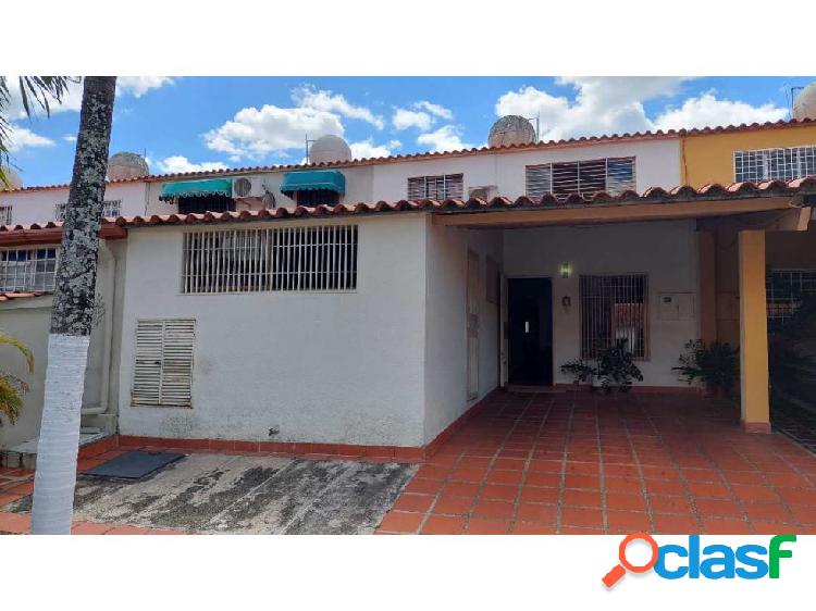 CASA EN VENTA EN COLINAS DE LA ROSALEDA BARQUISIMETO