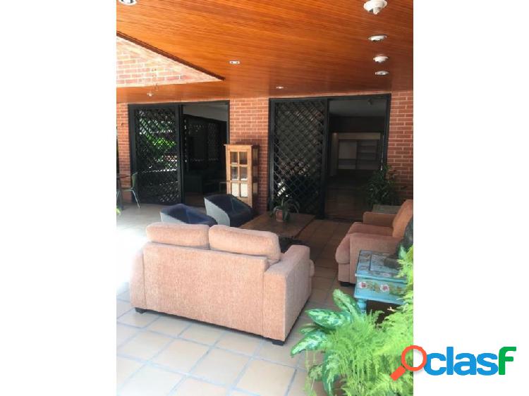 Se vende PB 350+150m2 6h/5b/5p Altamira