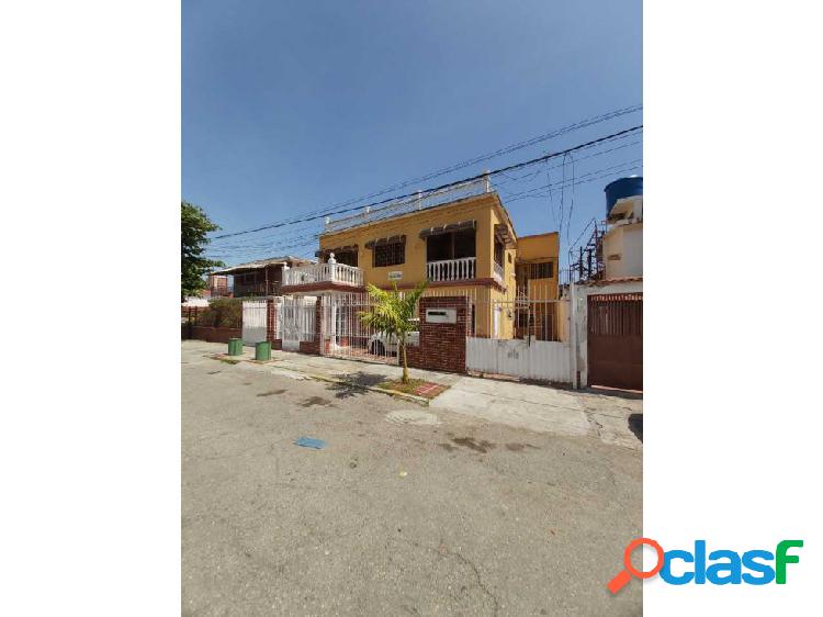 Se vende apto 73m2 1h/1b/1p Caraballeda 1692