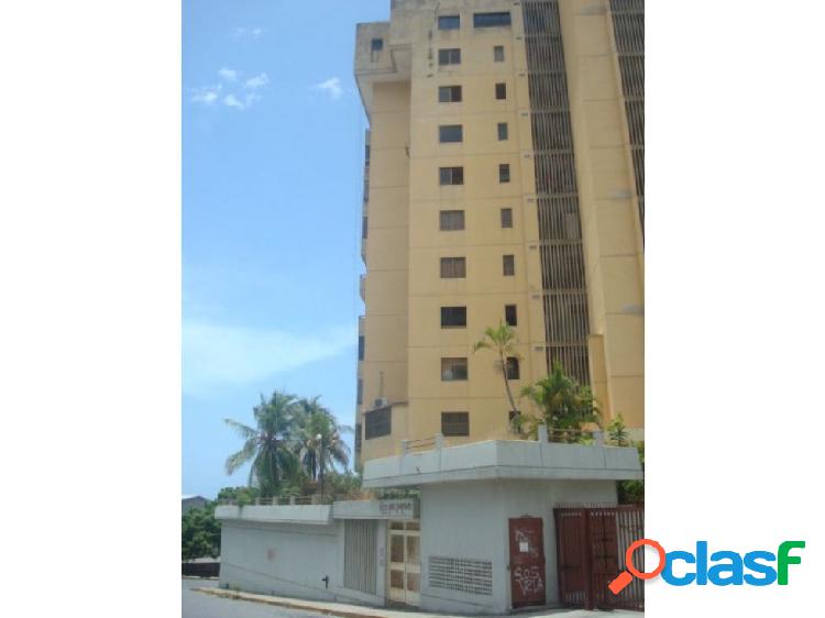 Se vende apto 75m2 2h/1b/1p Las Quince Letras Negociable