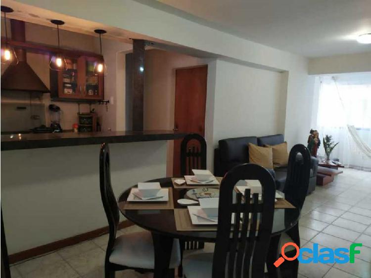 Se vende apto 86m2 3h/2b/1p La Candelaria 4771