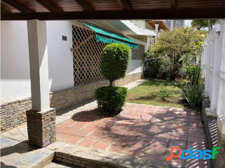 Se vende casa 250m2 3h+s/3b+s/2p Sebucán