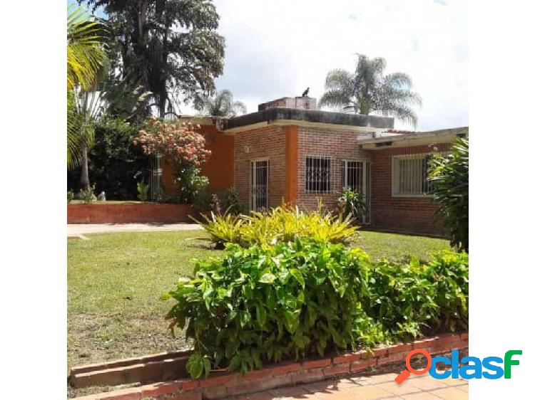 Se vende casa 402m2 4h/4b/6p Oripoto