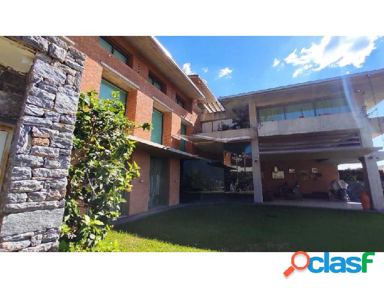 Se vende casa 750m2 6h/8b/6p Lomas de Chuao 1443