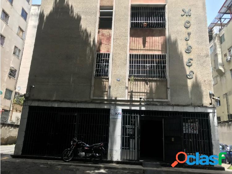 Se vende local/fondo 300m2 San Bernandino 6502