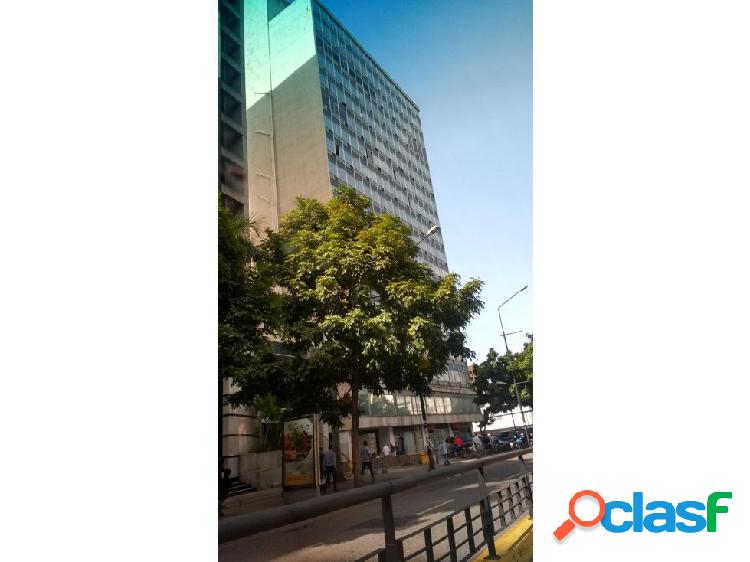 Se vende oficina 68m2 El Rosal 9099