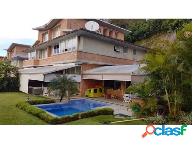 Se vende/alquila casa 400m2 4h+2s/7b/4p Los Naranjos