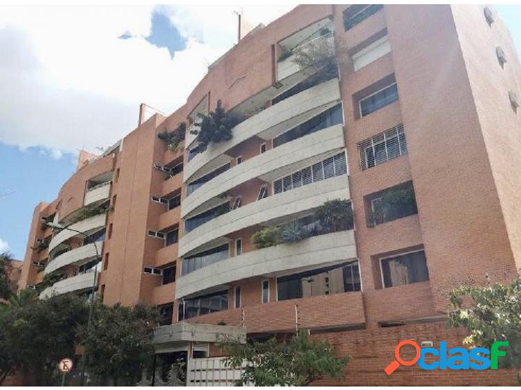 Vendo apartamento 154m2 3h/3b/3pe Campo Alegre 0765