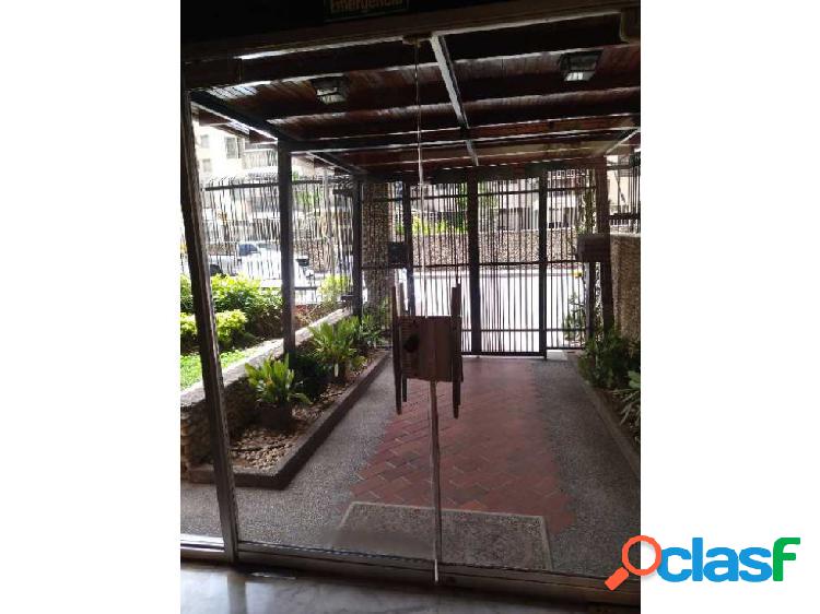 Vendo apartamento 85m2 2h/1.1/2b/0pe Los Palos Grandes