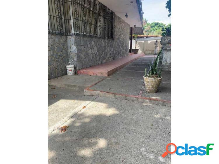 Vendo casa 1000m2 8h/8b/7Ptos Alta Florida 0063