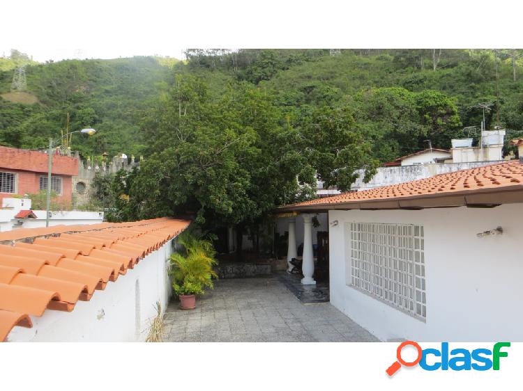 Vendo casa 250m2 3h+s/2.5b+s/3pe San Bernardino