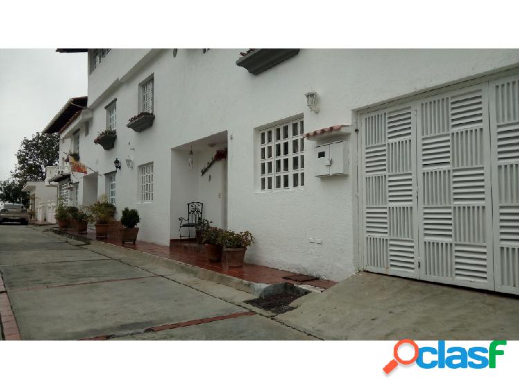 Vendo casa 270mts2 6h/3b/3pe Parque El Retiro 5086