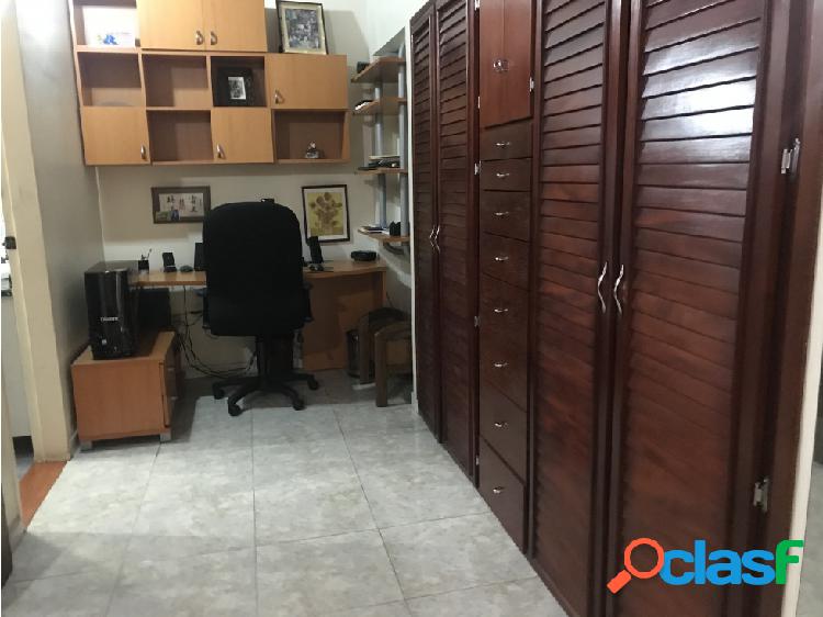 Vendo casa 320mts2 4h/3b/2pe Sebucán 2285