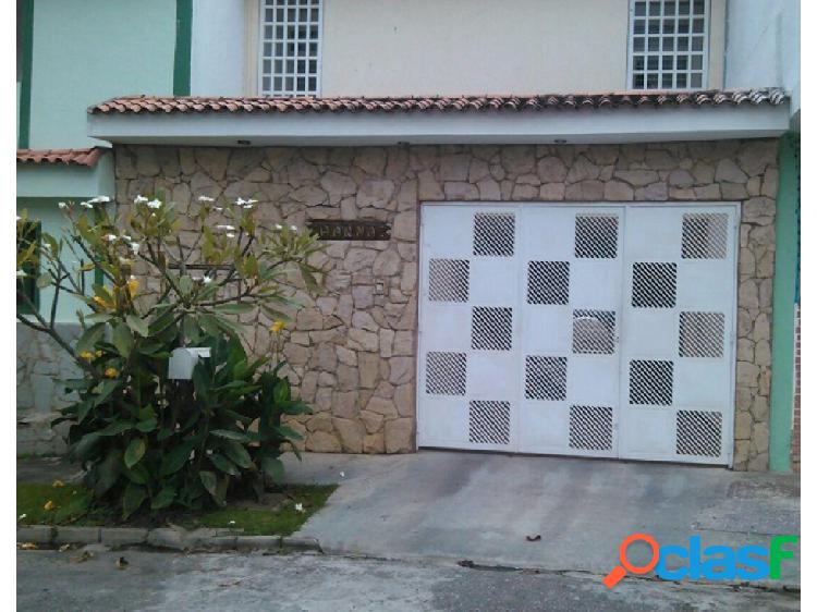 Vendo casa 350mts2 4h/4b/2pe Piedra Azul 8726