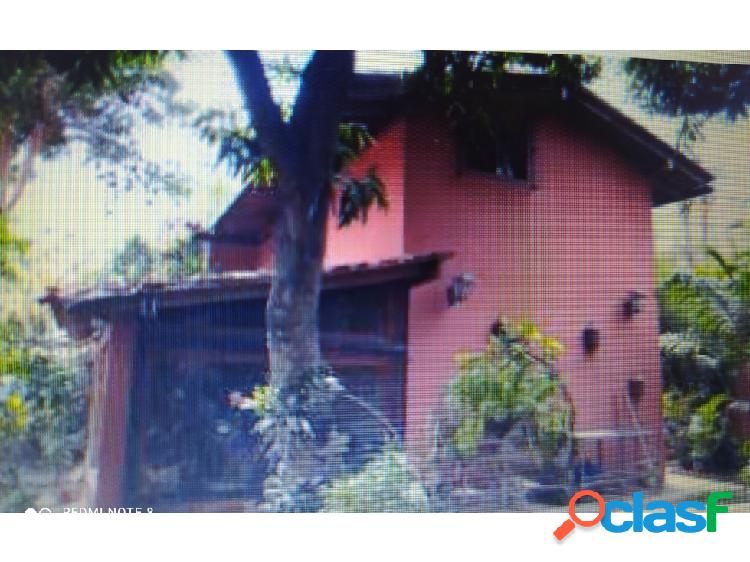 Vendo casa 360mts2 5h/5b/3pe Los Chorros 8545
