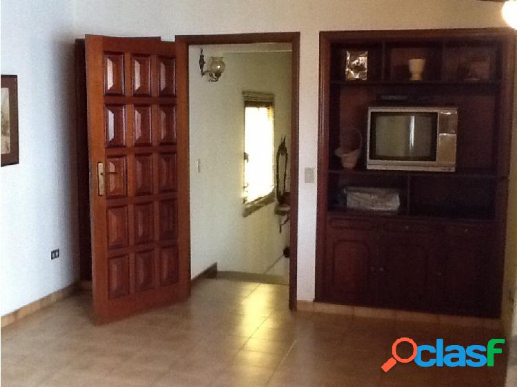 Vendo casa 400m2 8h/7b/4pe Campo Claro 8927