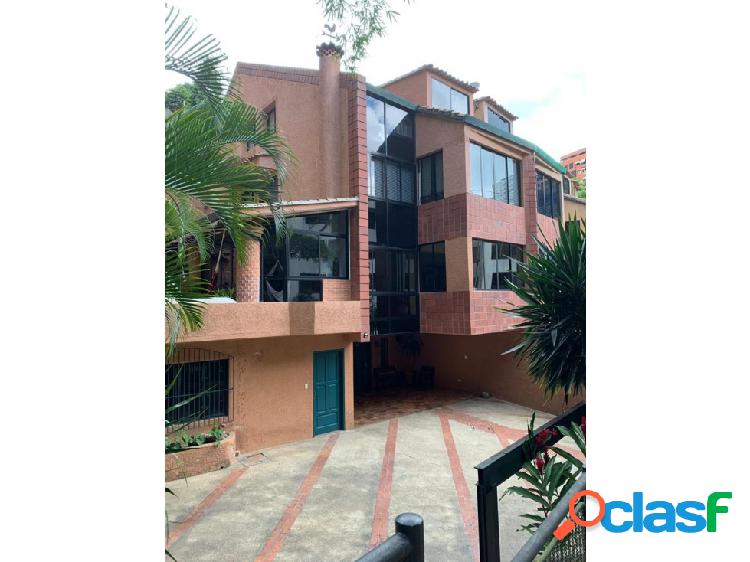 Vendo casa 450mts2 5h+s/6b/5p Urb. Miranda