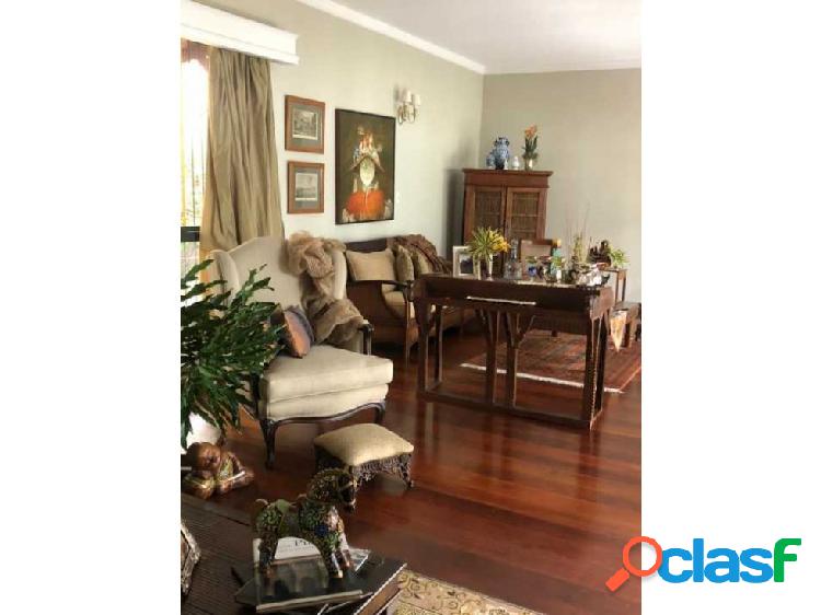 Vendo casa 500m2 6h/7b/6pe Prados del Este