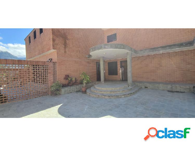 Vendo casa 632mts2 10h/10b/6pe Colinas de Bello Monte