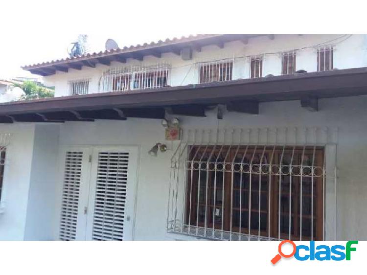 Vendo casa 730mts2 7h/8b/4p Colinas de Santa Mónica 0882