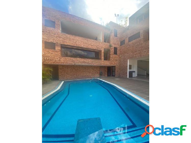 Vendo casa 850mts2 4h+3s/9b/5pe Lomas de las Mercedes