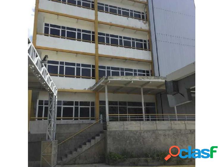 Vendo edificio 2640m2 Palo Verde