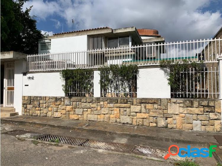 Vendo casa 312m2 te/293,62m2 cont/5h/5b/4p.Urb Clnas Bello