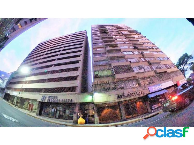 Apto en Venta en Chacao 21-3822 Sandra W 0414-3140082