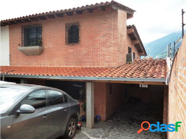 Casa En Venta en El Marques 21-28107 SJ 0414 2718174