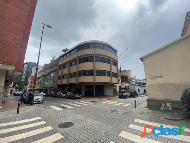 Se vende Edificio Industrial 700M2 3h/9b Chacao 4066