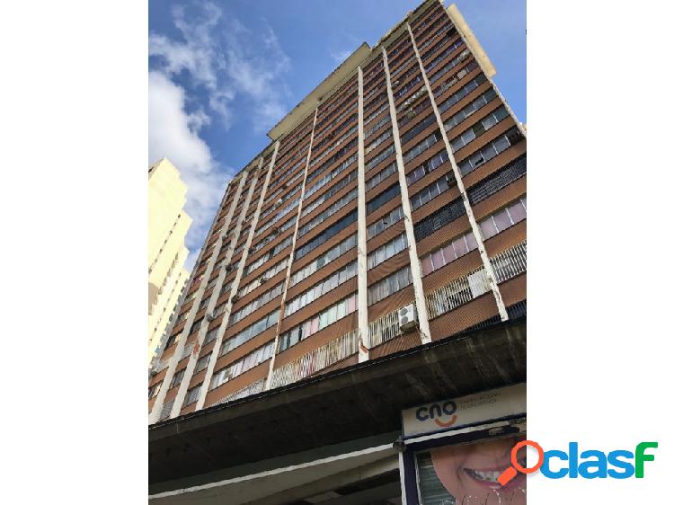 Se vende oficina 120m2 Centro Andrés Bello 2243