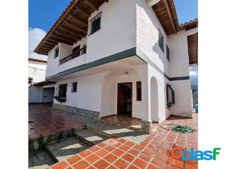 Venta de Casa en los Naranjos del Cafetal 4H/ 5B/ 5P