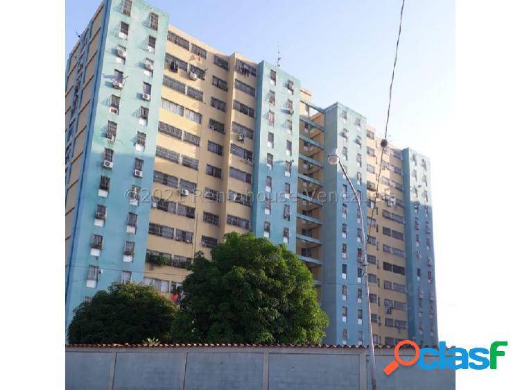Apartamento en venta en Centro Barquisimeto Mls# 22-9865 fcb